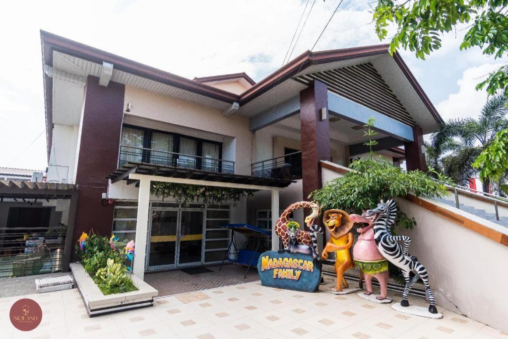 Quezon Premier Hotel - Candelaria Candelaria  Dış mekan fotoğraf
