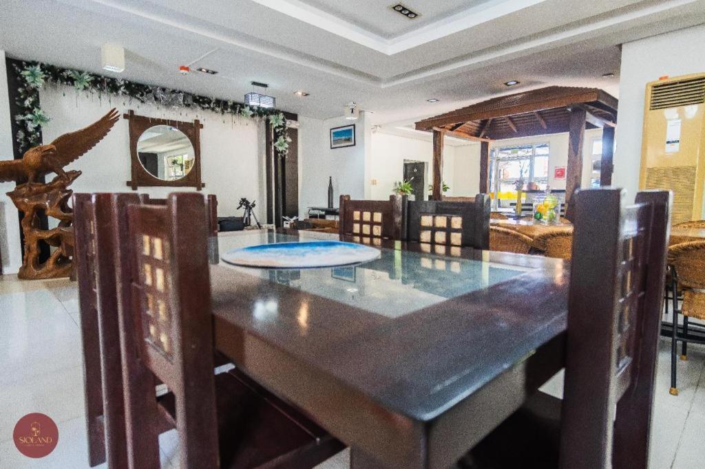 Quezon Premier Hotel - Candelaria Candelaria  Dış mekan fotoğraf
