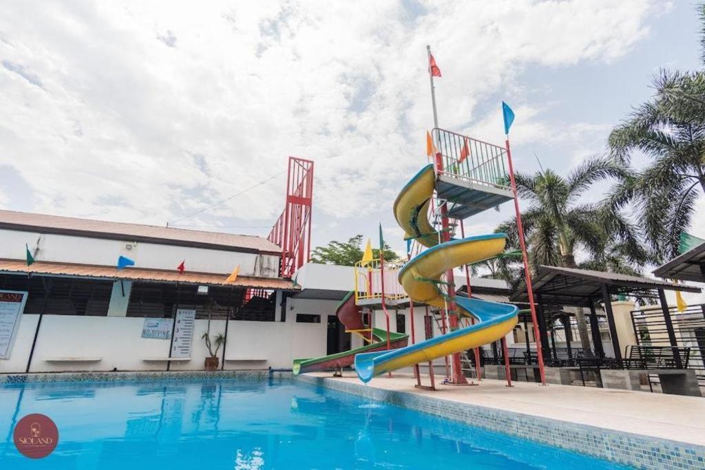 Quezon Premier Hotel - Candelaria Candelaria  Dış mekan fotoğraf