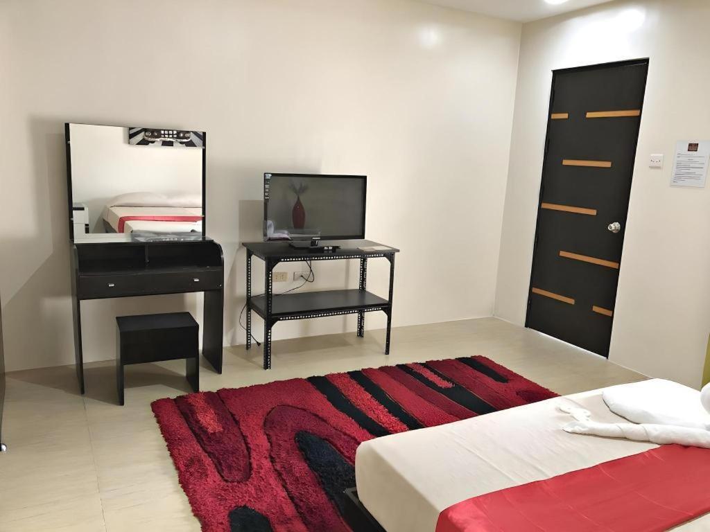 Quezon Premier Hotel - Candelaria Candelaria  Dış mekan fotoğraf