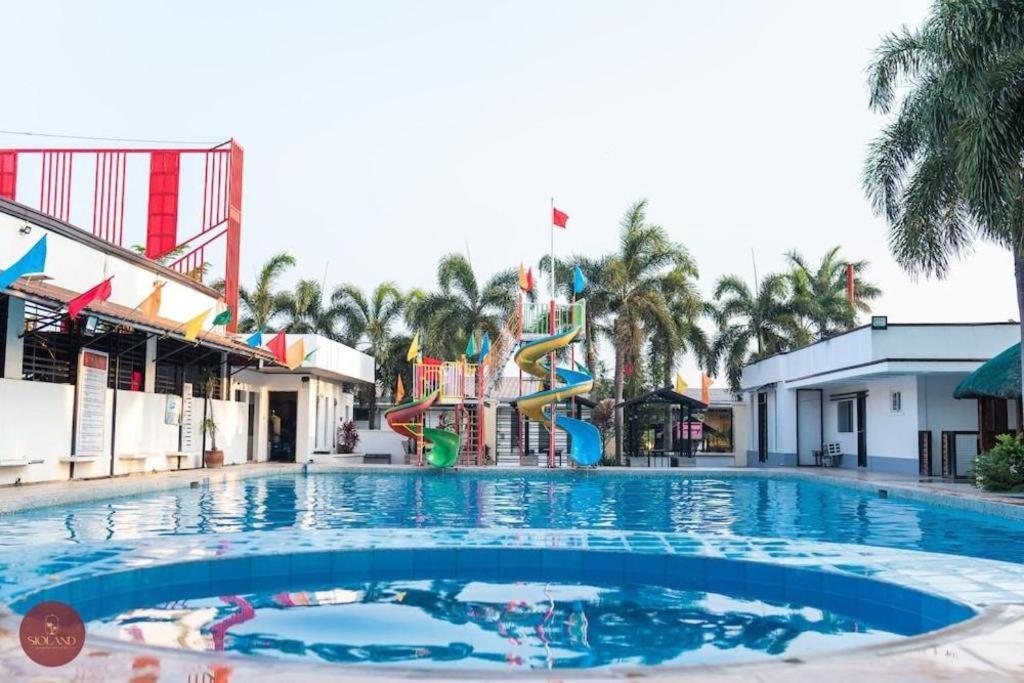 Quezon Premier Hotel - Candelaria Candelaria  Dış mekan fotoğraf