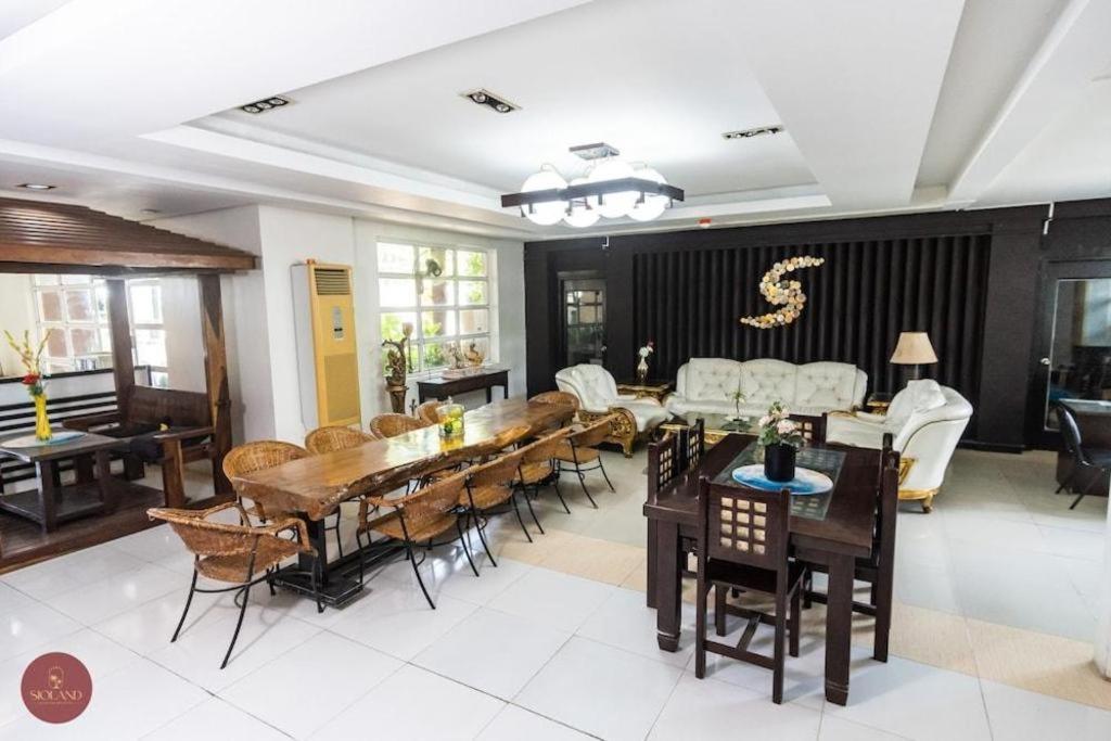Quezon Premier Hotel - Candelaria Candelaria  Dış mekan fotoğraf