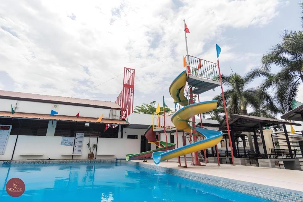 Quezon Premier Hotel - Candelaria Candelaria  Dış mekan fotoğraf