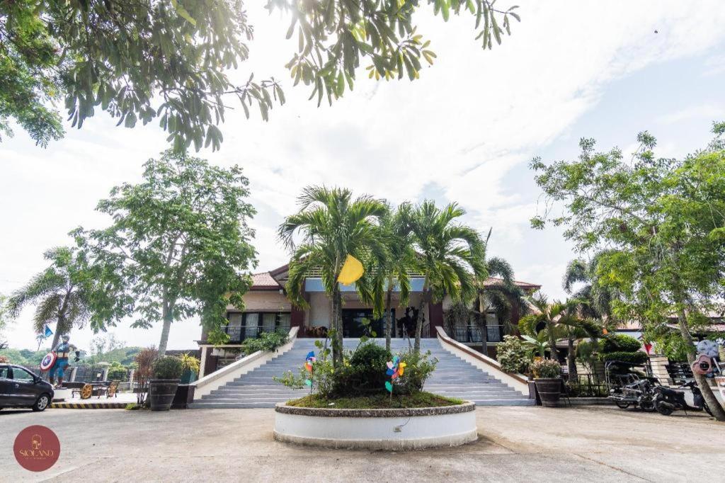 Quezon Premier Hotel - Candelaria Candelaria  Dış mekan fotoğraf